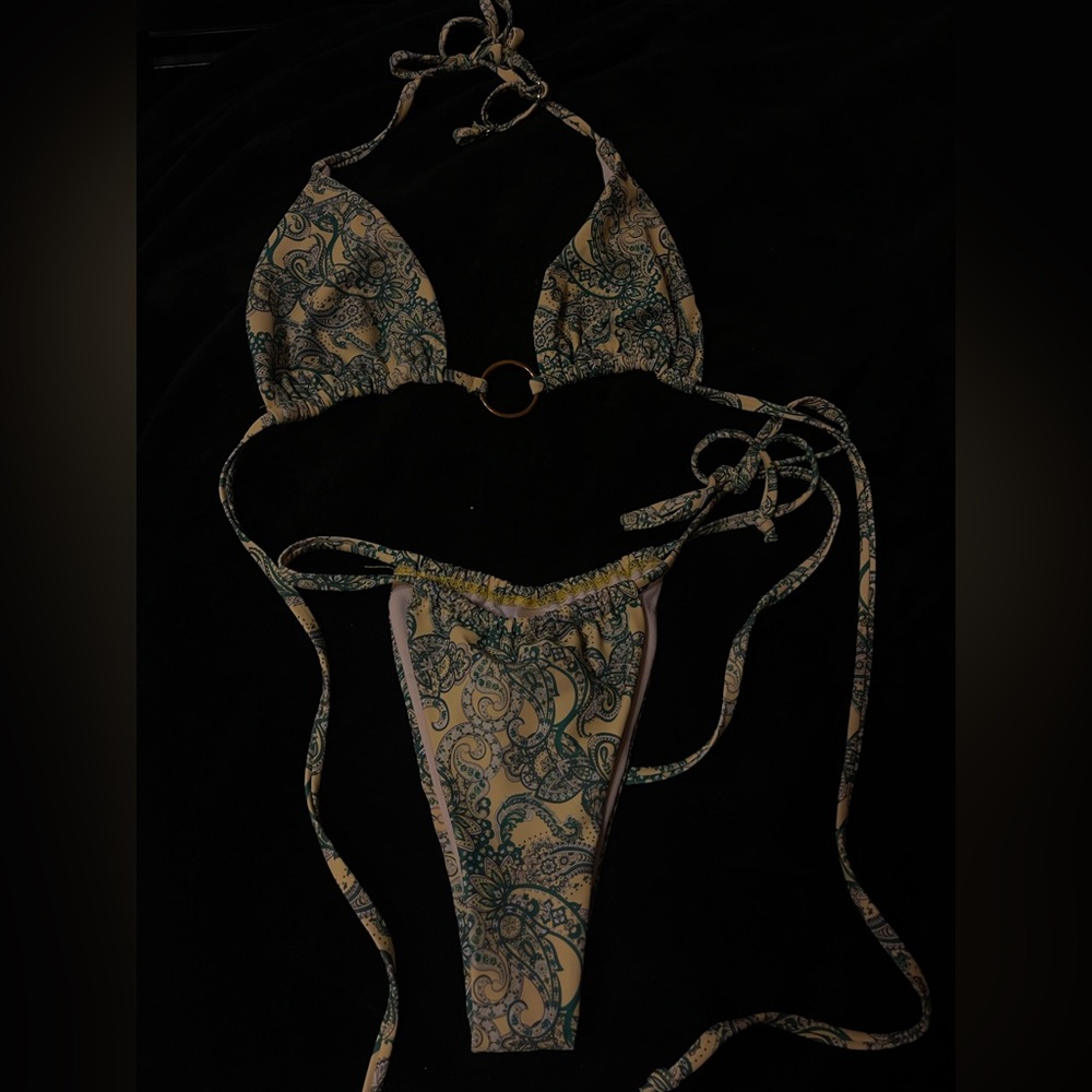 Paisley bikini